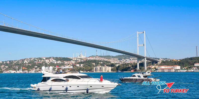 Private yacht tour in Istanbul